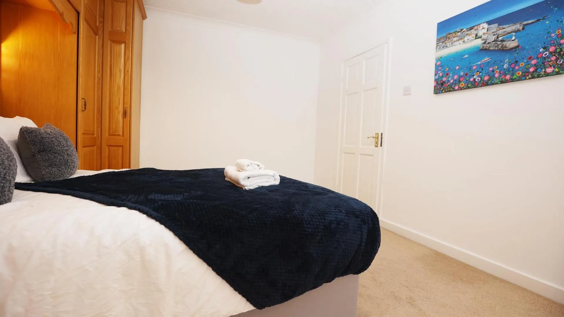 Apartment Hollybush House, Huge Disc For Monthly Stays, Great Location, Free Parking Cardiff